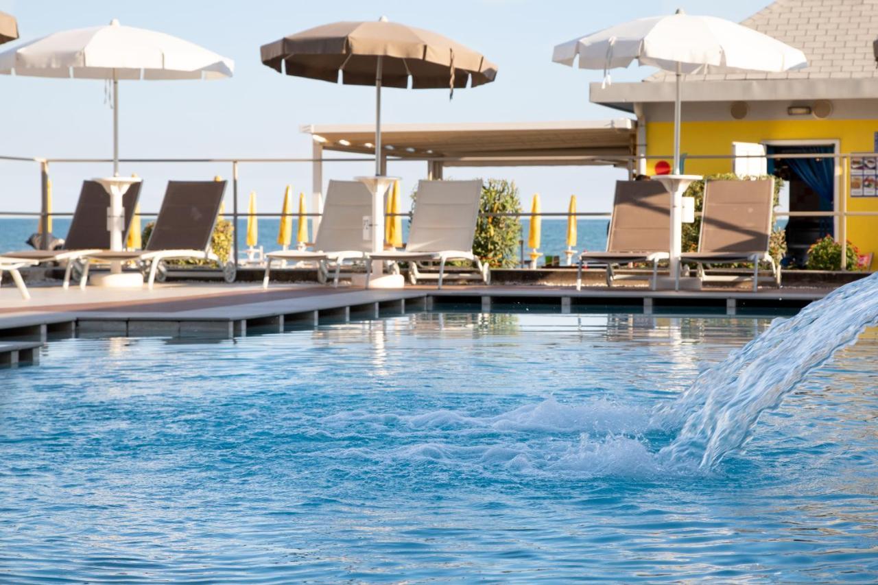 Hotel Conchiglia Lido di Jesolo Bagian luar foto
