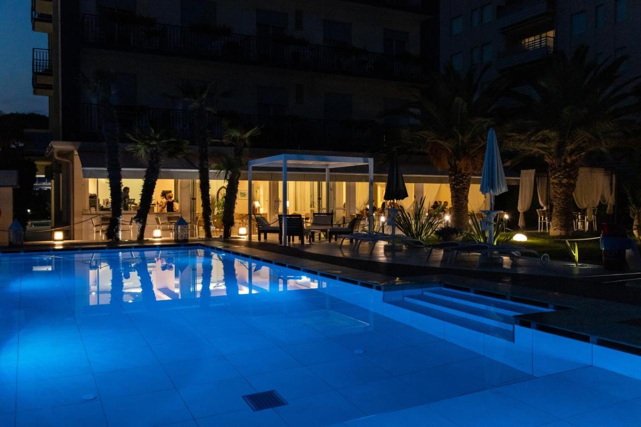 Hotel Conchiglia Lido di Jesolo Bagian luar foto
