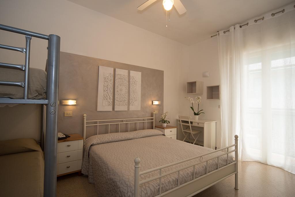 Hotel Conchiglia Lido di Jesolo Bagian luar foto