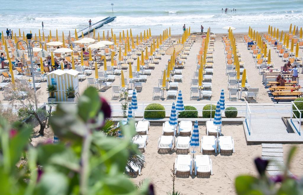 Hotel Conchiglia Lido di Jesolo Bagian luar foto