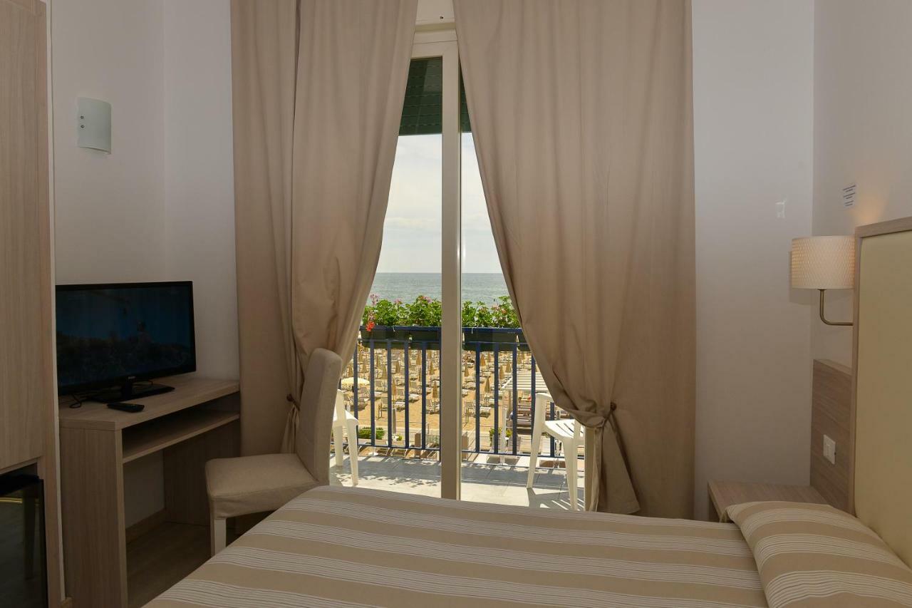 Hotel Conchiglia Lido di Jesolo Bagian luar foto