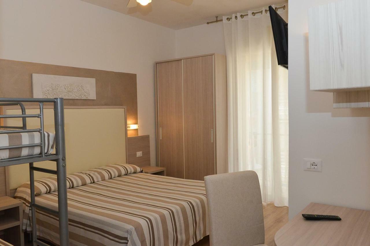 Hotel Conchiglia Lido di Jesolo Bagian luar foto