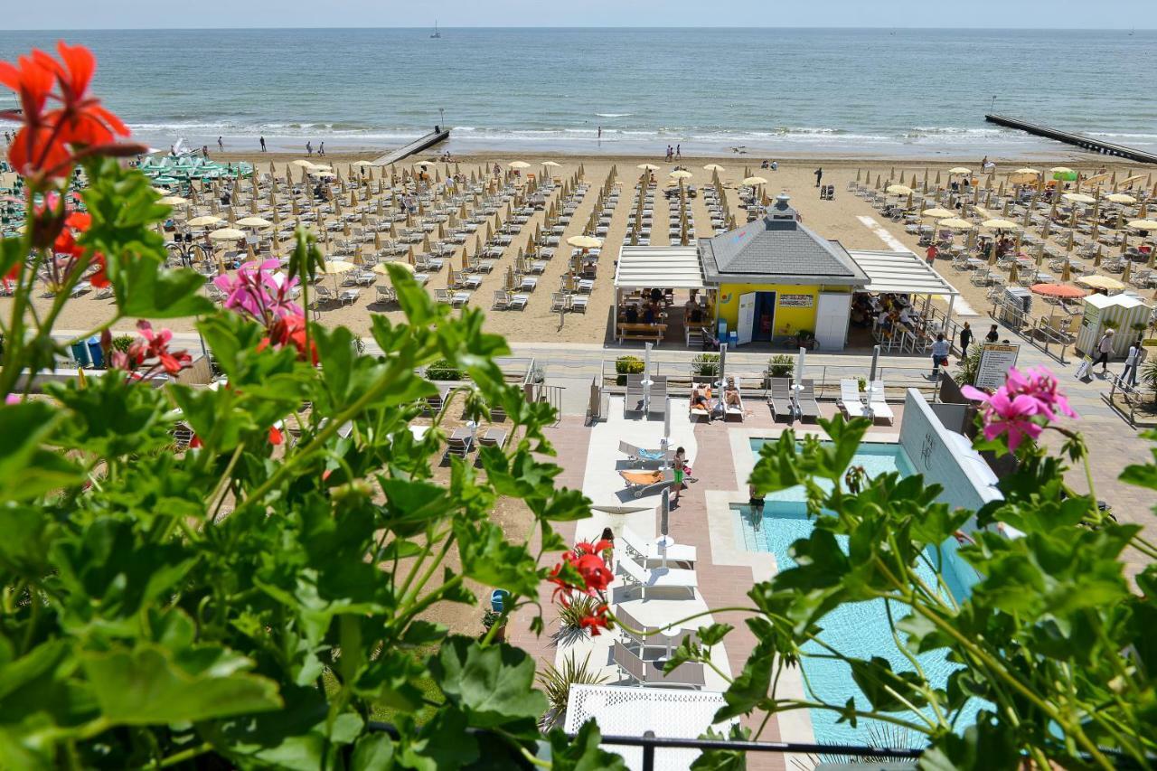 Hotel Conchiglia Lido di Jesolo Bagian luar foto